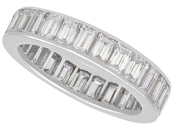 What’s the Best Cut for a Diamond Eternity Ring?