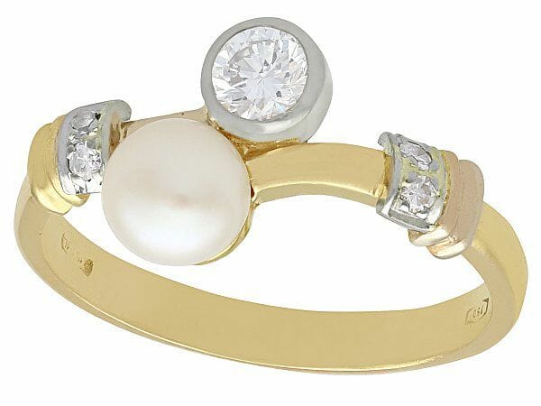 Top 6 Engagement Rings with Pearls