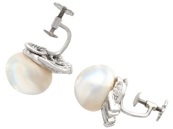 Pearl and diamond Earrings
