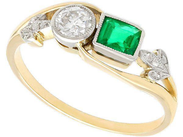 Unique Emerald Cut Engagement Rings