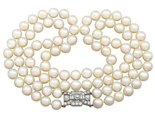 must have pearl necklaces for brides