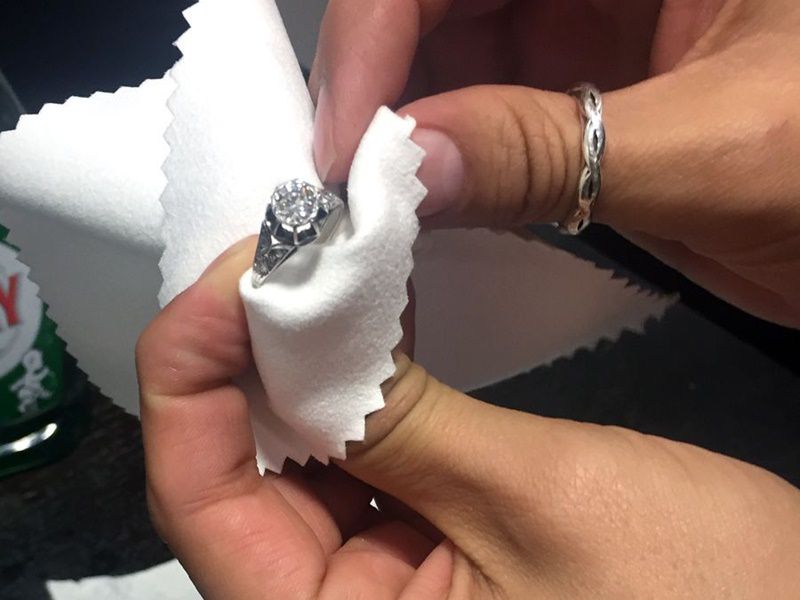 hand cleaning diamond