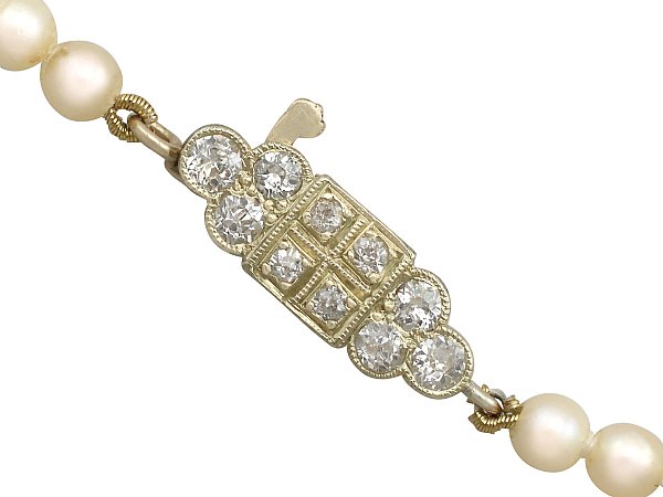 A Guide to Pearl Clasps