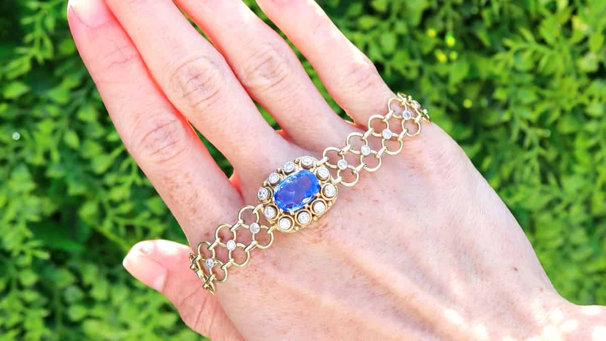 Sapphires: Colour, Cuts & Clarity