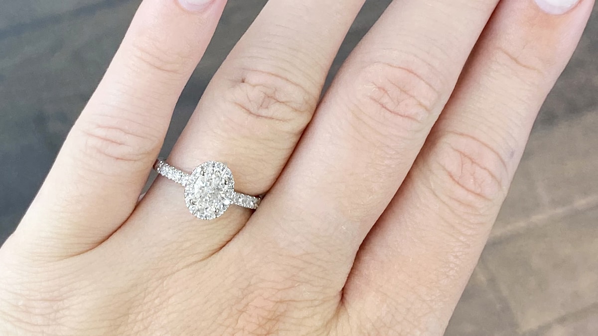 When You Should Take OFF Your Engagement Ring