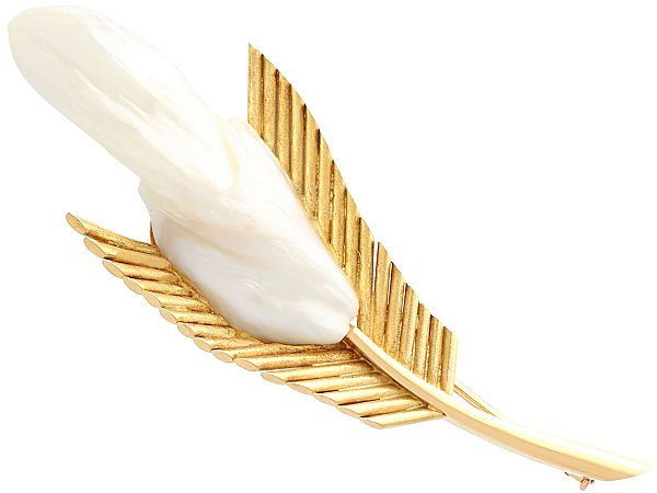 Pearl Yellow Gold Brooch