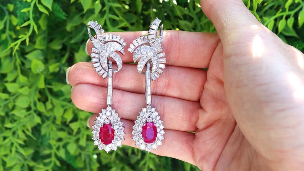 Jewellery to Match a Red Dress