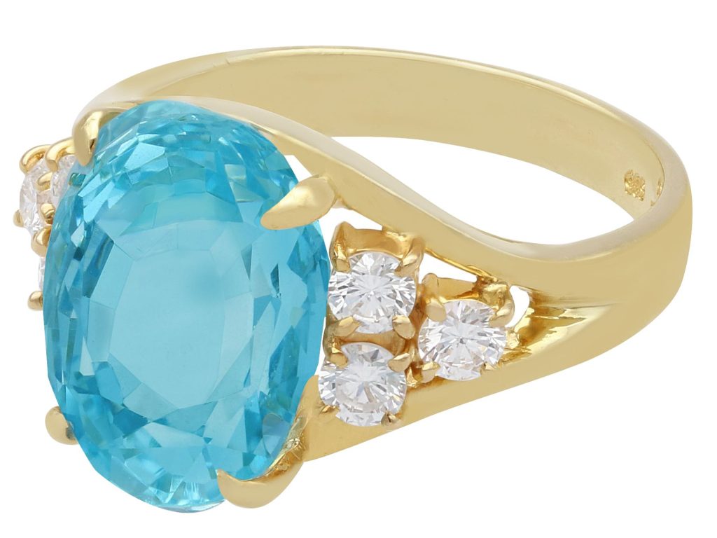 Our Top 5 Dainty Oval Engagement Rings 