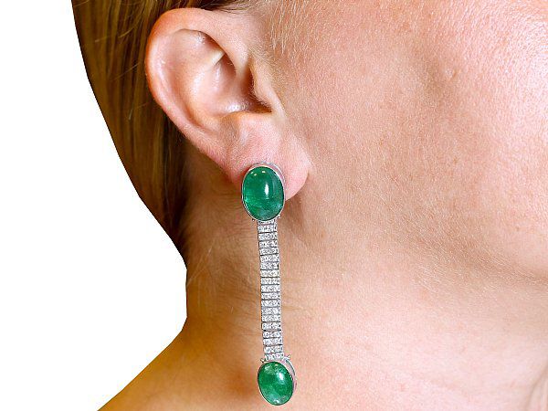 How to Style Dangle Earrings