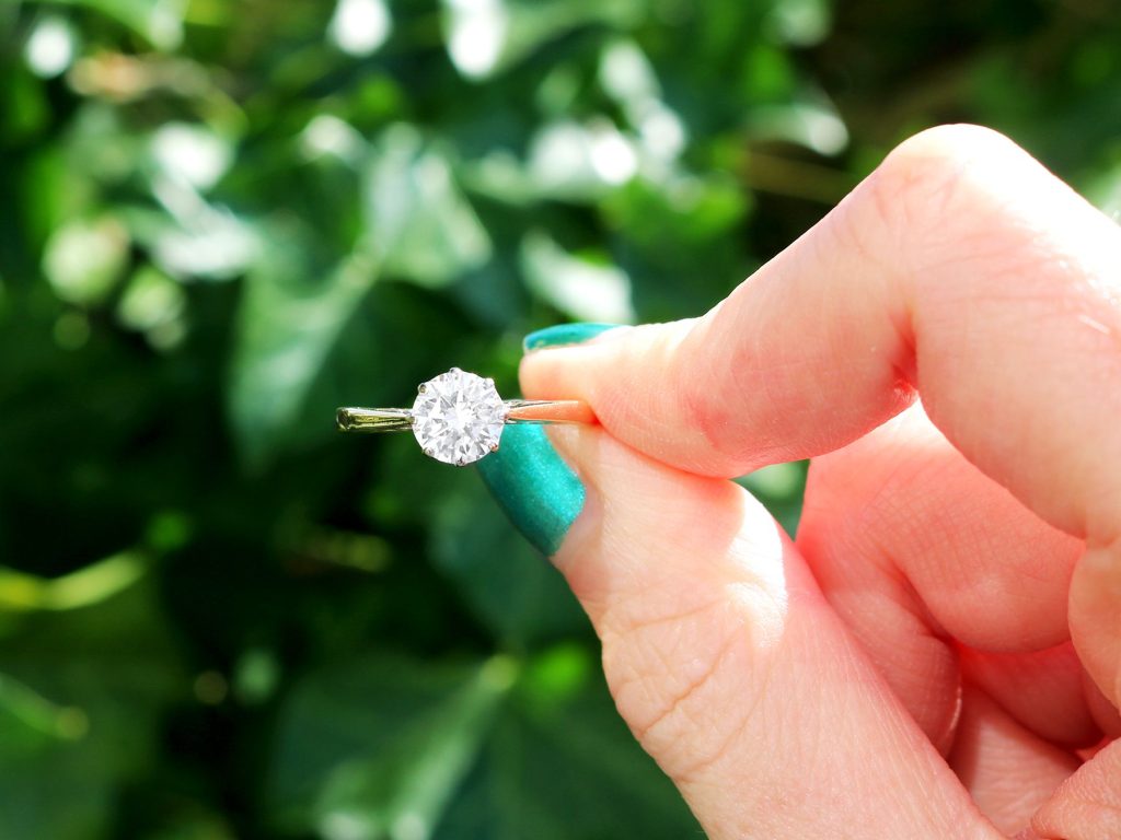 Op grote schaal Alsjeblieft kijk Berg Gold Engagement Ring Designs for Women - AC Silver