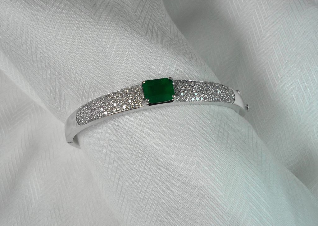 Minimalistic Emerald Jewellery