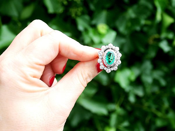 How to Wear Emerald Rings for Women
