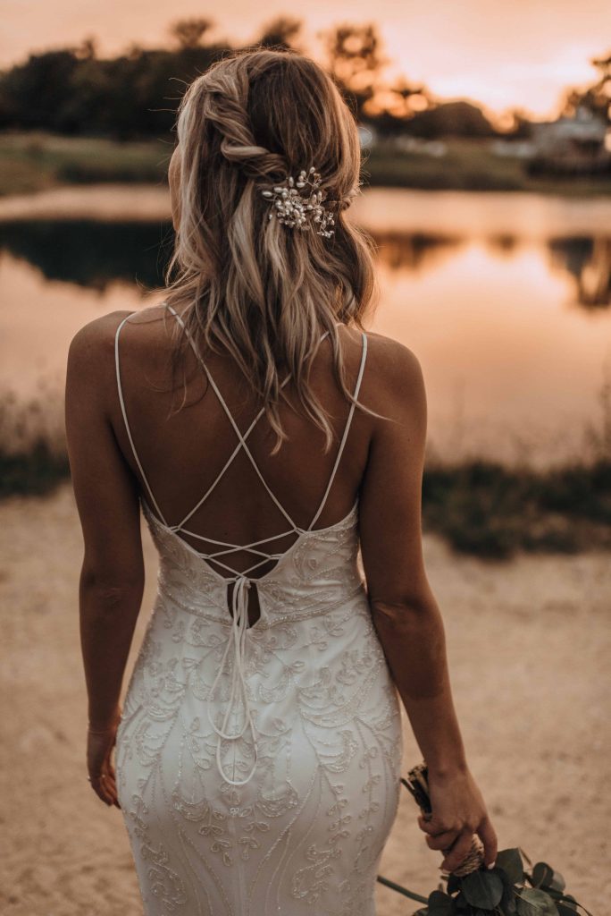 Bridal Brilliance: Diamond Brooches for Adding Glamour to Wedding Attire