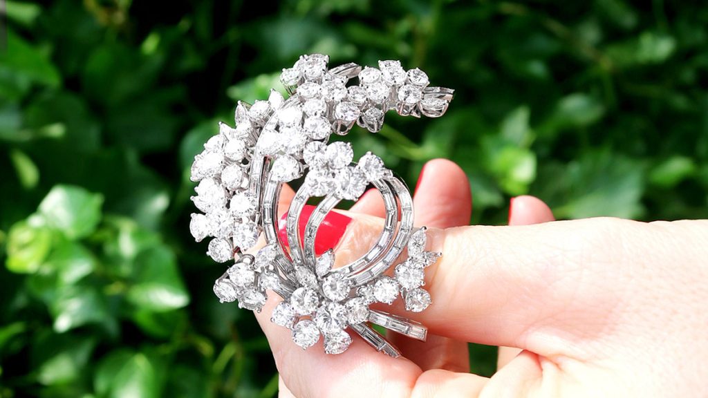 Why Diamond Brooches Are a Valuable Addition