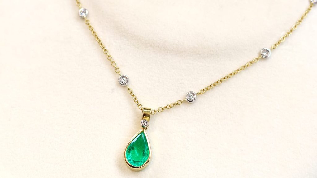 The Top 5 Vintage Necklace Designers to Know