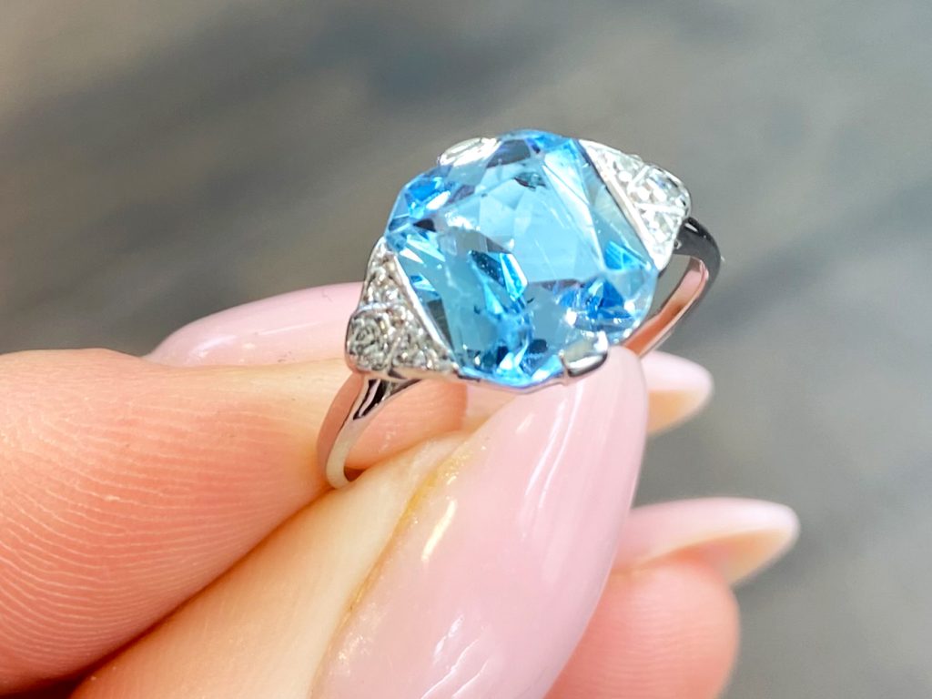 aquamarine and diamond ring