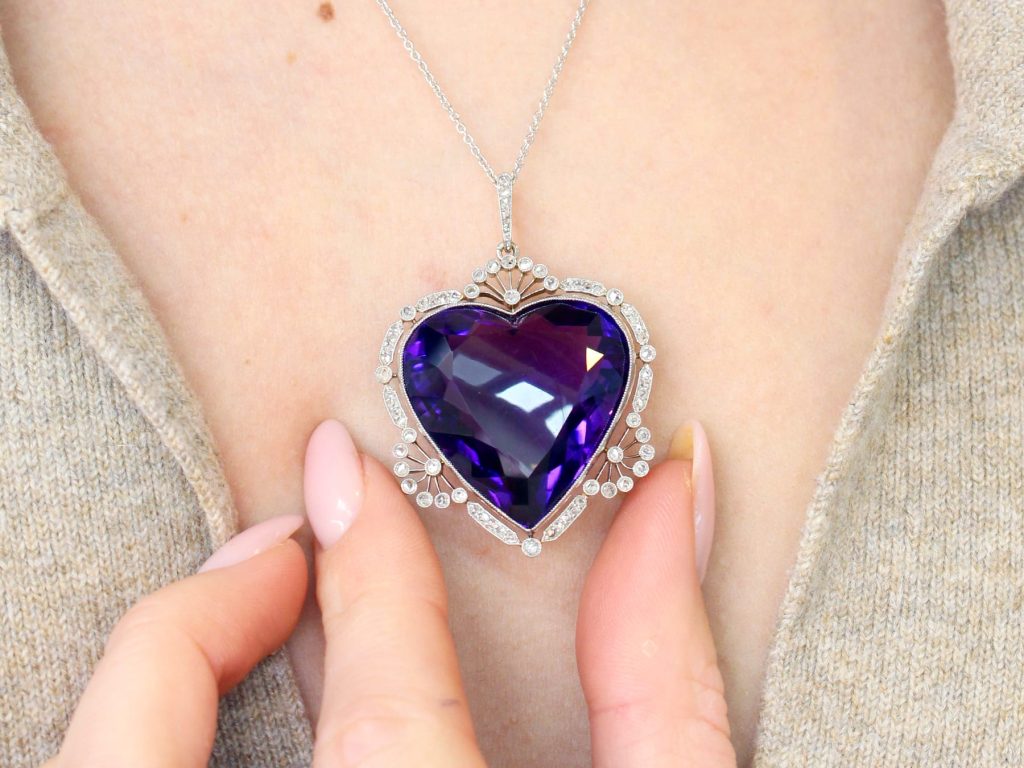 amethyst heart shaped pendant 