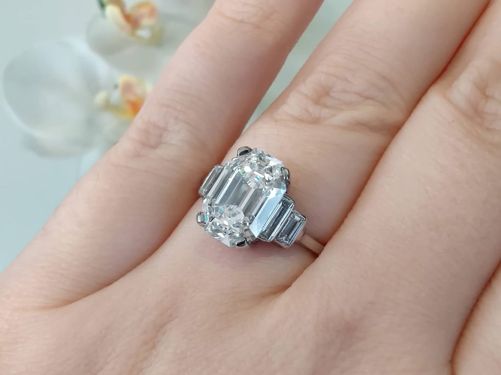 emerald cut engagement ring 