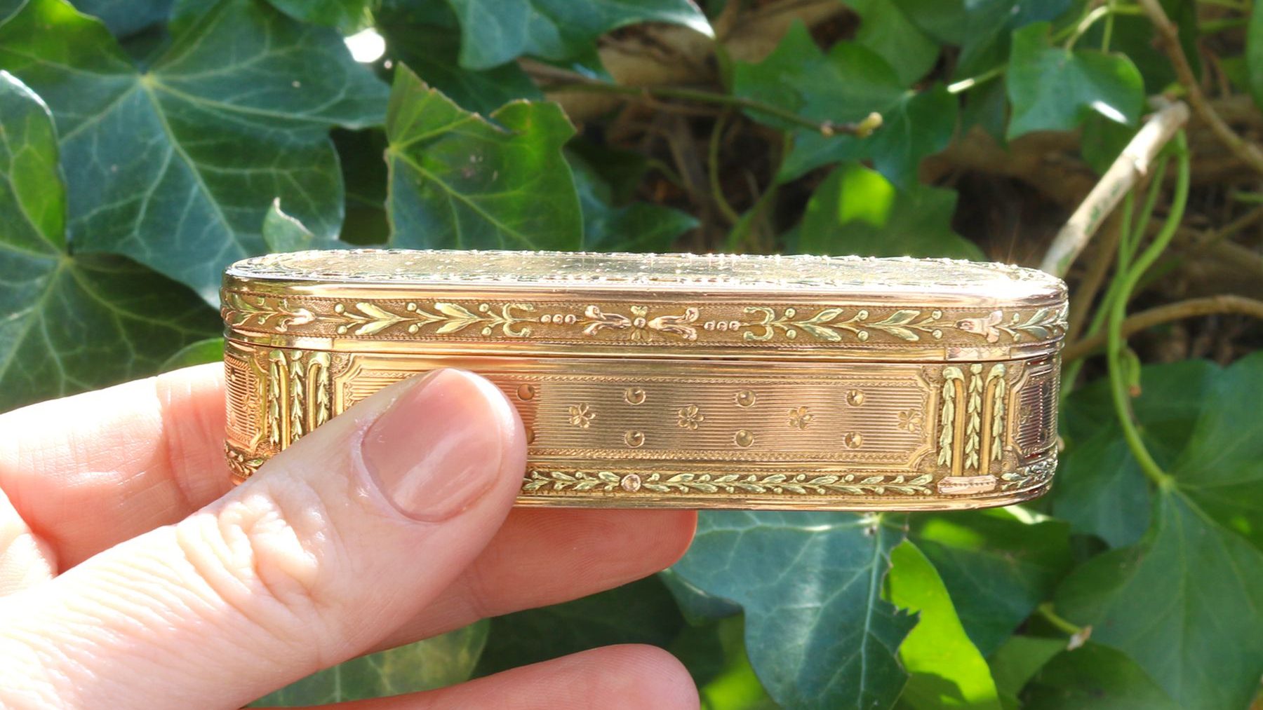 Guide to Famous Snuff Box Makers