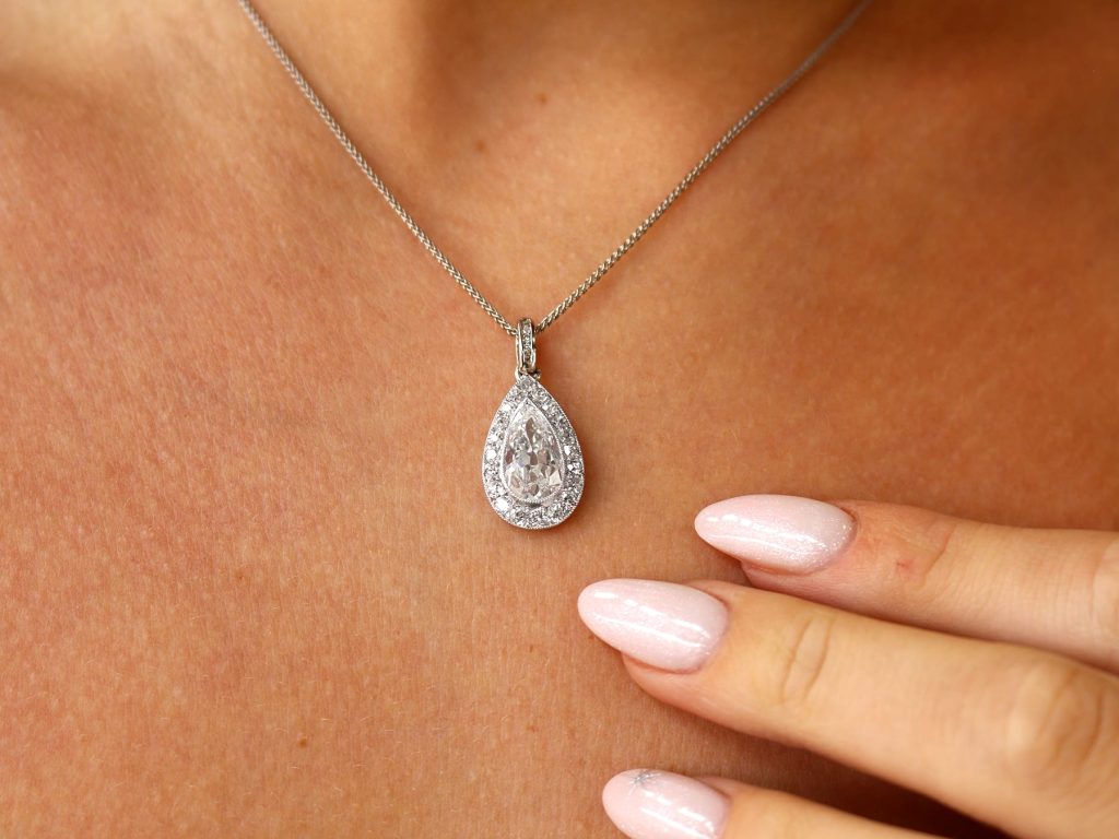 diamond necklace 