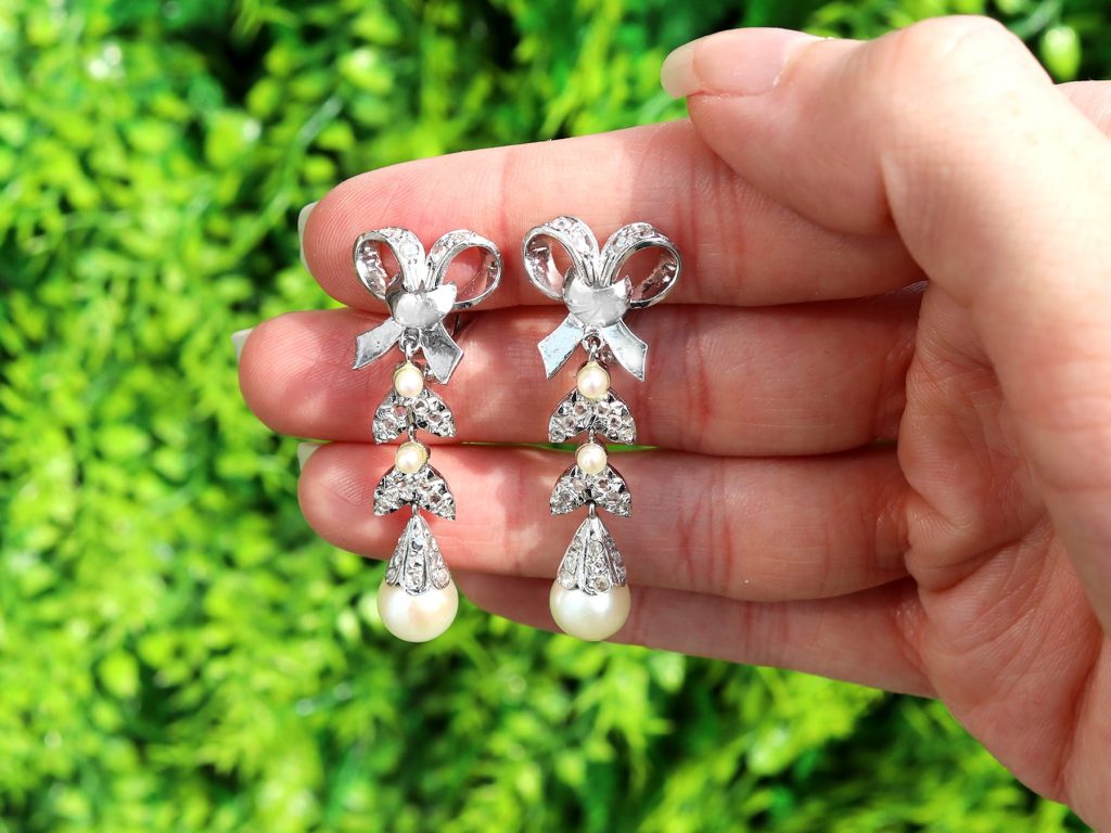 1960s bow design pearl earrings 