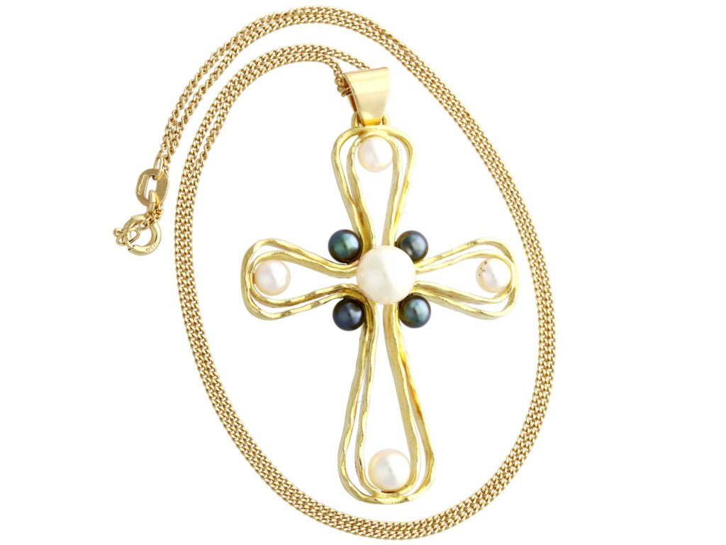 gold and pearl 1970s cross necklace 